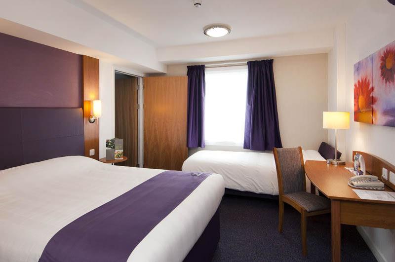 Premier Inn Chorley North Exterior foto